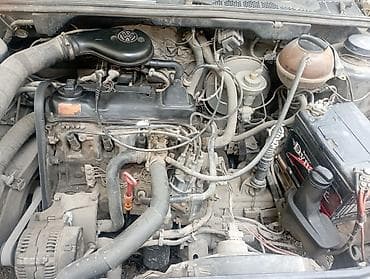 volkswagen venta: Volkswagen Vento: 1993 г., Ручные, Бензин, Седан — 10