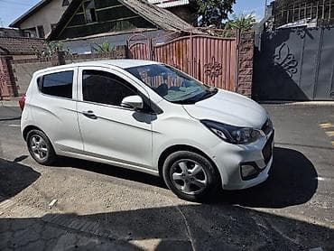 Транспорт: Chevrolet Spark: 2019 г., Хэтчбэк — 1
