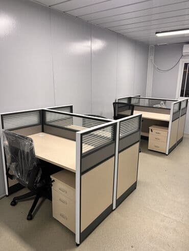 перетяжка мебели на дому: Оказываем услуги по мебели любой сложности: 	•	Сборка и разборка — 8