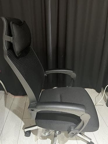 компьютерный стулы: Офисное кресло, С колесиками, цвет - Черный — 1