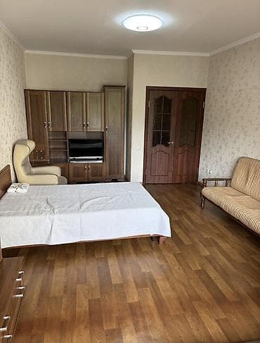 Сдаётся однокомнатная квартира в районе ЦУМ. Квартира укомплектована