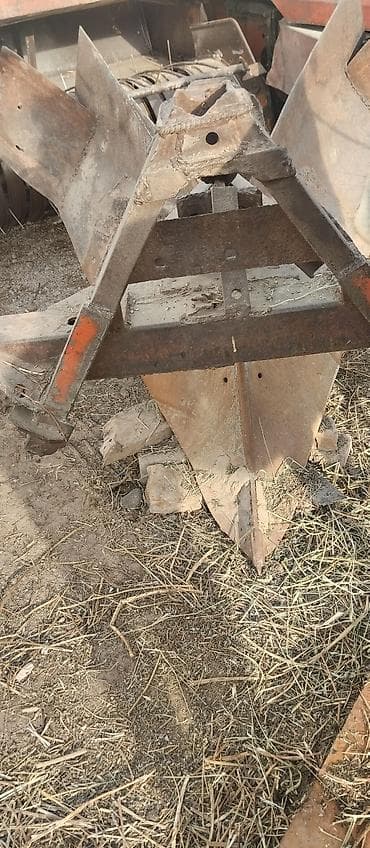 Модель: 82, Б/у, 1986 г., Трактор с другими агрегатами — 4