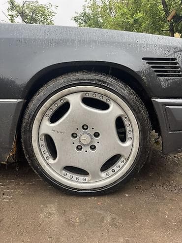 банки амг: Литые Диски R 18 Mercedes-Benz, Комплект, отверстий - 5 — 1