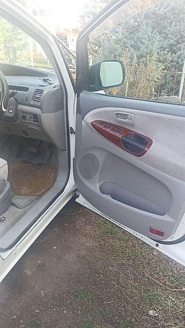 Toyota: Toyota Estima: 2003 г., Автомат, Бензин, Минивэн — 5