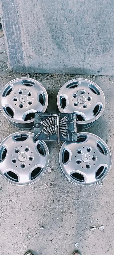 Транспорт: Литые Диски R 15 Mercedes-Benz, Комплект, отверстий - 5, Б/у — 1