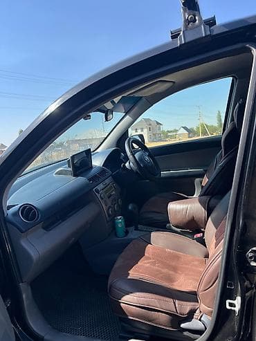 лехковой машина: Mazda 3: 2004 г., 1.5 л, Автомат, Бензин, Хэтчбэк — 8