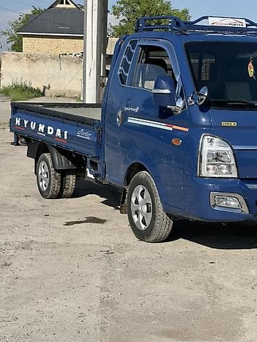 машина грузовая: Легкий грузовик, Hyundai, Стандарт, До 1 т — 2
