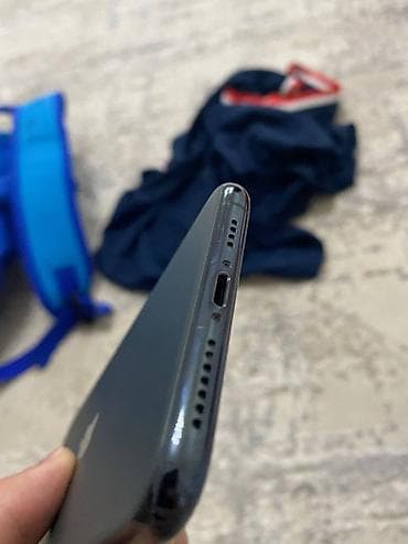 iphone 11 корпус: IPhone 11 Pro, Б/у, 256 ГБ, Matte Midnight Green, Зарядное устройство, Чехол, 83 % — 3