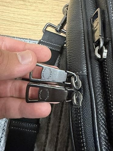 Сумки: Сумка-слинг COACH из натуральной зернистой кожи, цвет черный. Покупал — 4