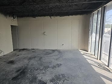 астор: Сдается светлое коммерческое помещение в современном отдельно стоящем — 3