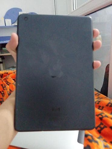 Планшет, Apple, 9" - 10", Классический цвет - Серебристый