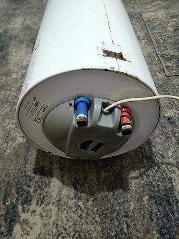 стиральные машинки: Накопительный водонагреватель Объем бака: 50 л, Б/у — 5