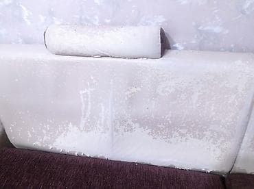 Офисная мебель: Угловой диван. цвет белая кожа. просим 2000. самовывоз. тел — 3