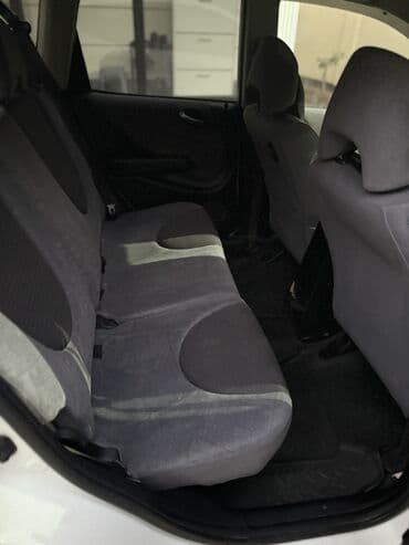 срочно продаю нужны деньги очень срочно: Honda Fit: 2003 г., 1.3 л, Вариатор, Бензиновая, Хэтчбэк — 6