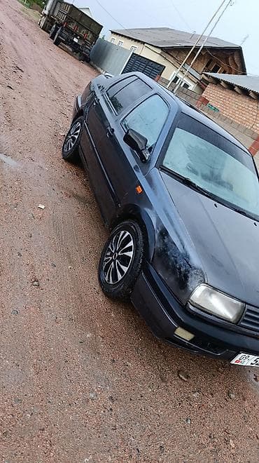 volkswagen polo 2018: Volkswagen Vento: 1992 г., 1.8 л, Механика, Бензин, Седан — 5
