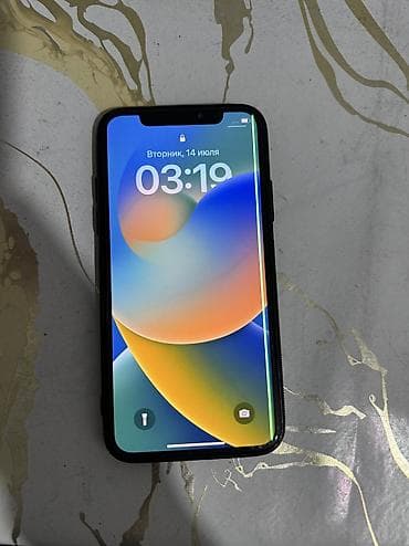 Техника и электроника: IPhone X (), черный - Экран OLED с вырезом, True Tone. На дисплее — 1