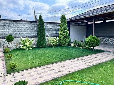 Дома: 🏡 🔥 Срочно продается двухэтажный дом в Арча-Бешике! 🔥 📍 Первая линия — 4