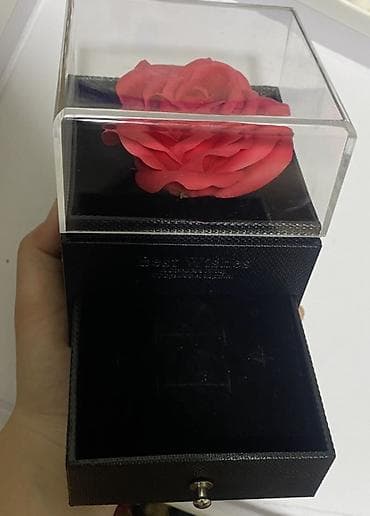 сердечка шкатулка: Подарочная шкатулка Best Wishes с розой под прозрачным колпаком - — 4