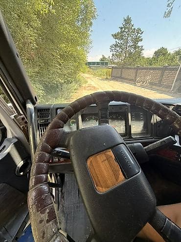 Унаа: Сүйрөгүч, Volvo, Цистерна — 4