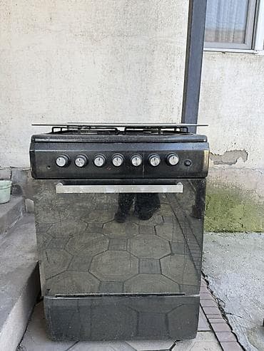 Газовая плита с духовкой, черная - 3/1 конфорки под классические at lalafo.kg Газовая плита с духовкой, черная - 3/1 конфорки под классические