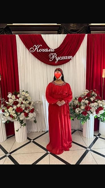 Жеке буюмдар: Вечернее платье в пол, ярко‑красного цвета - Силуэт: свободный — 1