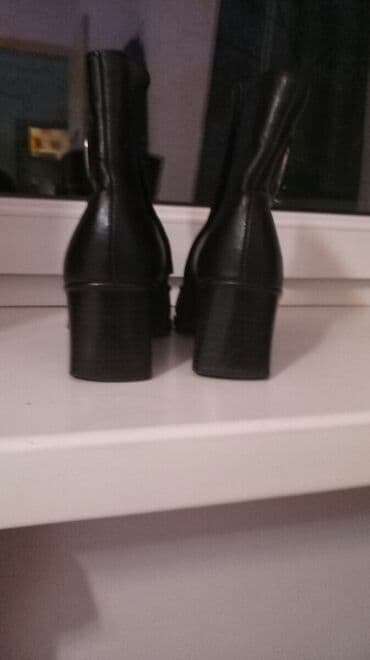 обувь для охоты: Полусапоги кожаные, демисезонные 36 (23) размера, в отличном — 4