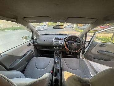 fit 2020: Honda Fit: 2003 г., 1.3 л, Вариатор, Бензин, Хэтчбэк — 9