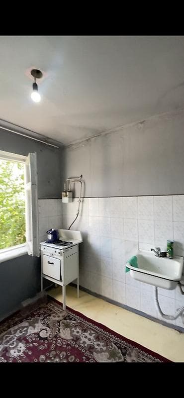 квартика: 1 комната, 40 м², 103 серия, 2 этаж, Старый ремонт — 2