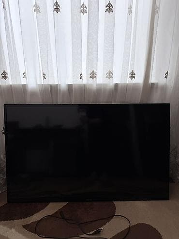 Телевизор Philips, диагональ ориентировочно 46". Классическая