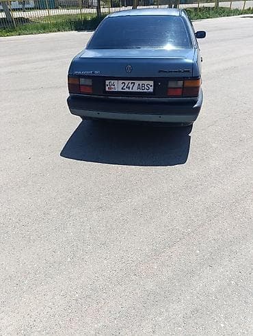 Унаа: Volkswagen Passat: 1989 г., 1.8 л, Кол менен иштөөчү, Бензин, Седан — 5