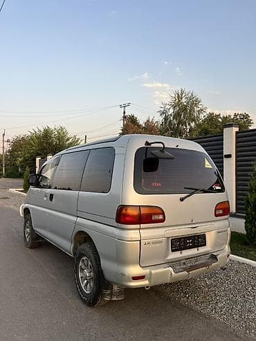 бампер мер 124: Mitsubishi Delica: 1996 г., 2.4 л, Автомат, Газ, Минивэн — 1