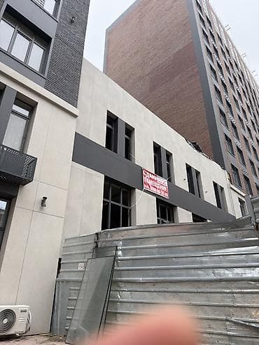 central park: Сдаётся двухэтажный помещение можно раздельно.1-этаж можно разделить — 1