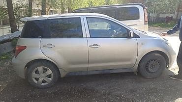 авто материал: Toyota Ist: 2002 г., 1.5 л, Автомат, Бензин, Хэтчбэк — 2