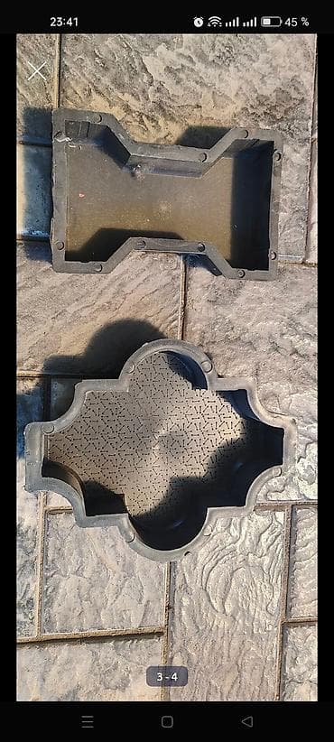 кафельный клей: Продаю формы для брусчатки . новые. 
материал пластик 
ватс апп — 3