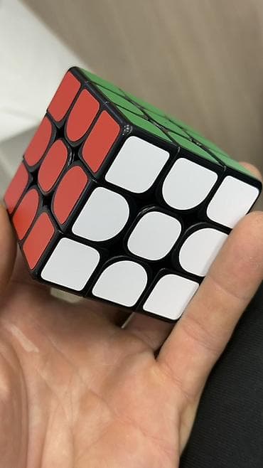 геометрические фигуры: Кубик Рубика 3x3 с логотипом «G» на центральной вставке. - — 2
