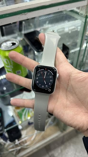 Смарт-часы Apple Watch Series 5(GPS), 45мм, алюминиевый корпус цвета