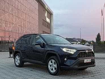 Toyota RAV4: 2021 г., 2.5 л, Вариатор, Гибрид, Кроссовер at lalafo.kg Toyota RAV4: 2021 г., 2.5 л, Вариатор, Гибрид, Кроссовер