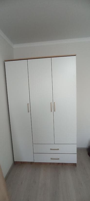 шифоньер трехстворчатый с антресолью: Шифоньер, шкаф для одежды, Прямой, ЛДСП — 2