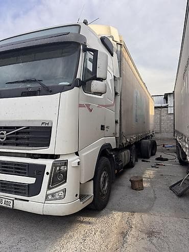 es 200: Тягач, Volvo, 2013 г., Тентованный — 5