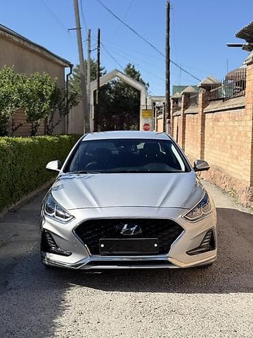 Hyundai Sonata: 2023 г., 2 л, Автомат, Газ, Седан