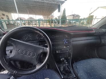 аудио касеты: Audi 100: 1993 г., 2.6 л, Механика, Бензин, Седан — 9