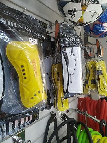 Щитки для футбола футбольные щитки в спортивном магазине SPORTWORLD