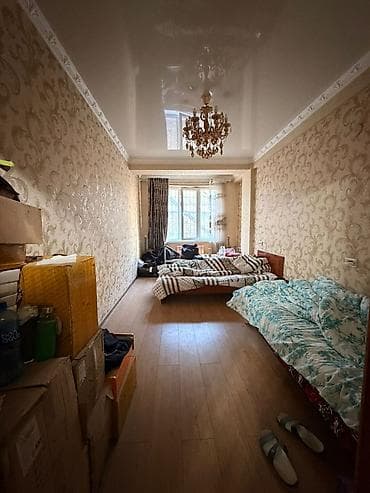 3 комнаты, 89 м², 1 этаж, Старый ремонт