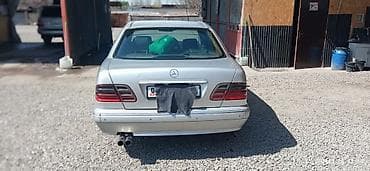 Mercedes-Benz E-Class: 2001 г., Седан