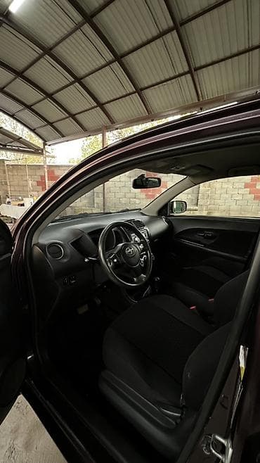 transporter multivan: Toyota Ist: 2010 г., 1.8 л, Автомат, Бензин — 7