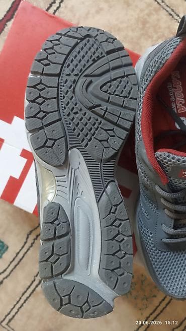 nike react: Продаю кроссовки летние,сетка, фирмы Каджила.Одевал два раза!размер — 4