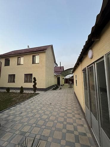 дома в кара балте: 🚨 Срочная продажа! Дом в районе ж/м Кара-Жыгач 🏡 Площадь дома — 165 м² — 3