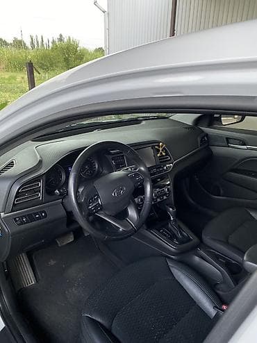 чехлы бу: Hyundai Avante: 2019 г., 1.6 л, Вариатор, Бензин, Седан — 5