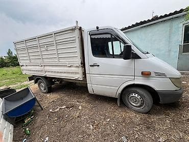 v class: Грузовой бортовой фургон на базе малотоннажного шасси (тип Mercedes — 1