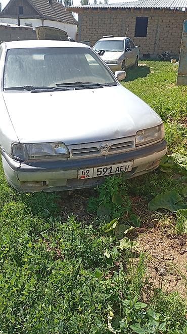 Транспорт: Nissan Primera: 1993 г., Механика, Седан — 6